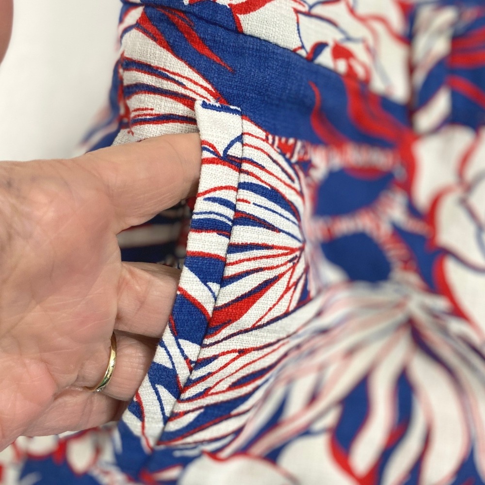 J.Crew Shorts Womens Size 10 Red White Blue Tropical Floral Vacation Resort - Picture 3 of 10